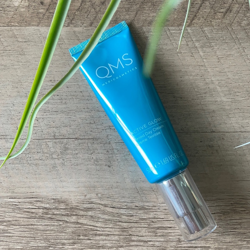 ☀️QMS Medicosmetics Active Glow Foundation☀️